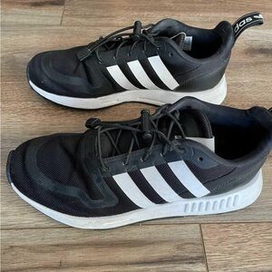 Men’s size 7 adidas tennis shoes